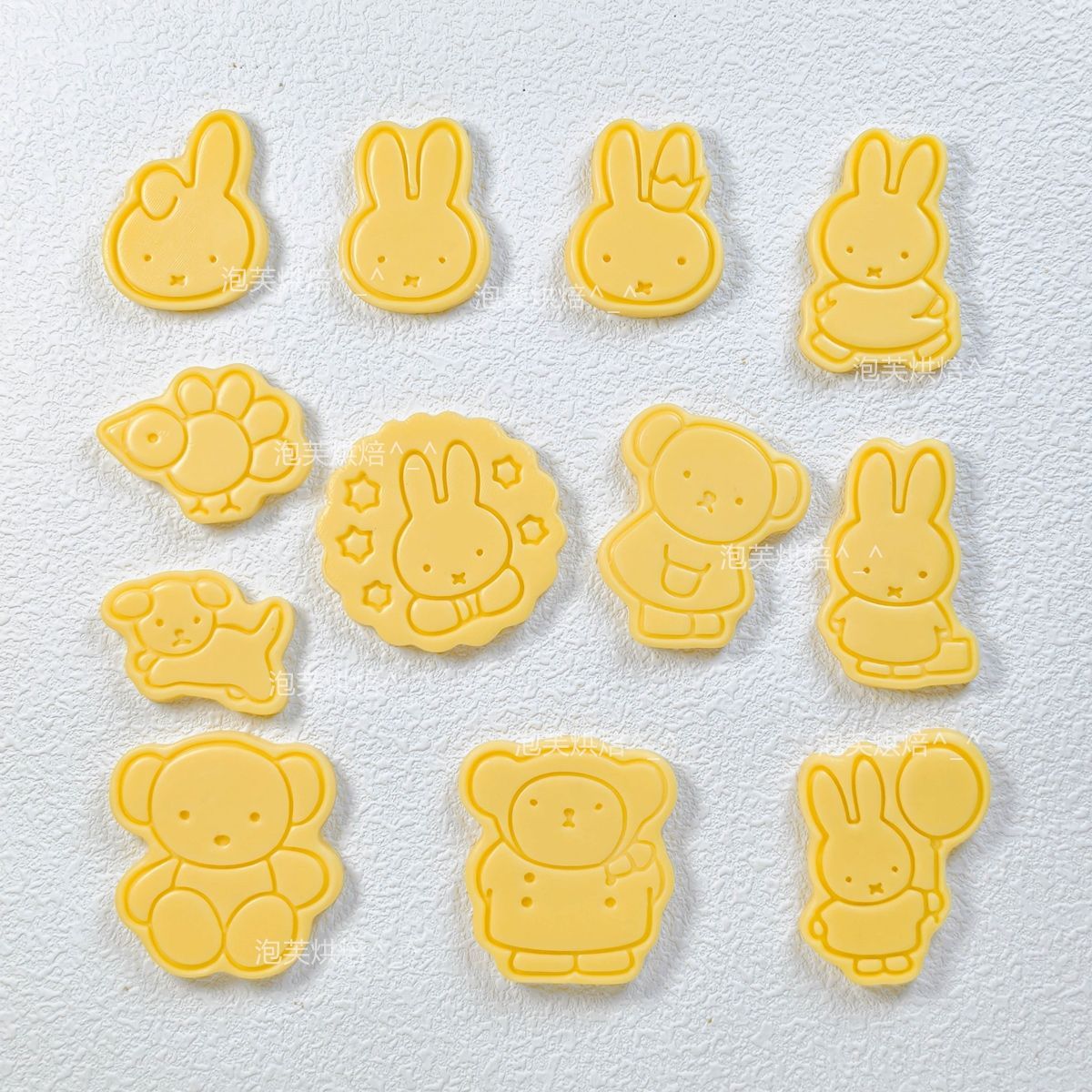 Kids Outdoor Mud Kitchen Accessories - Cute 3D Press Cookie Mold with